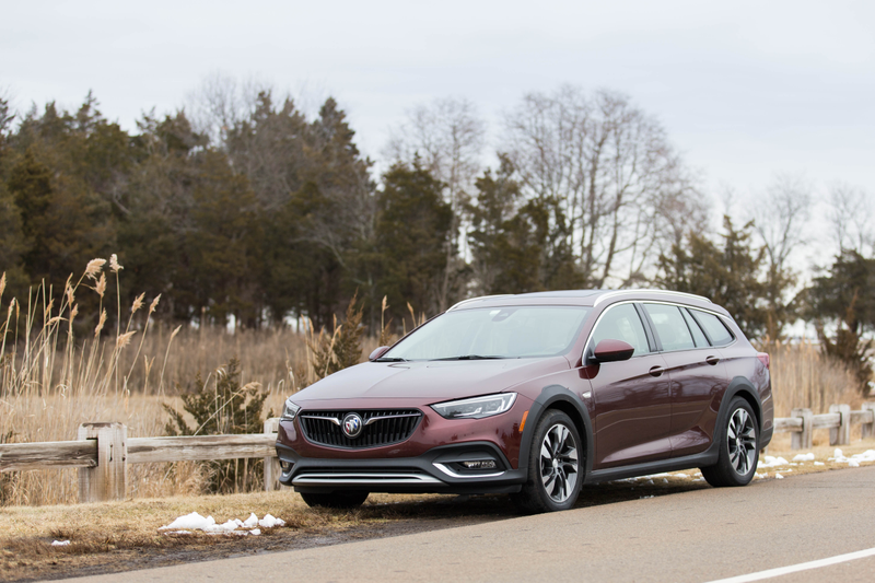 Illustration for article titled The 2018 Buick Regal TourX Is A Return Of The Classic American Family Car
